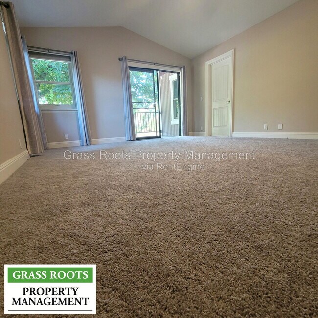 Building Photo - 12061 Lake Wildwood Dr