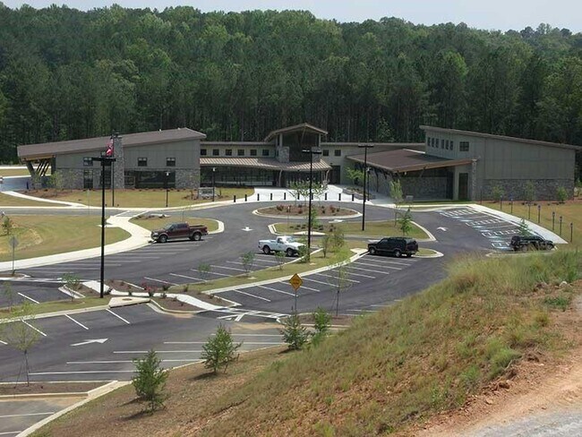 Building Photo - 148 Pine Tree Path