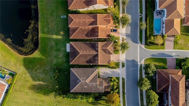 Building Photo - 13019 Stanthorne Ave