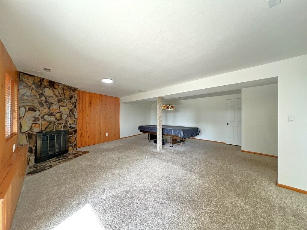 Building Photo - 2909 N Hillway Dr