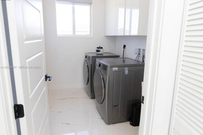 Building Photo - 17575 SW 280th St