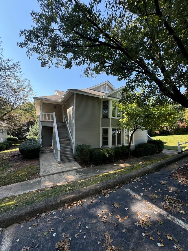 Building Photo - 2BR/2BA Condo in W. Raleigh