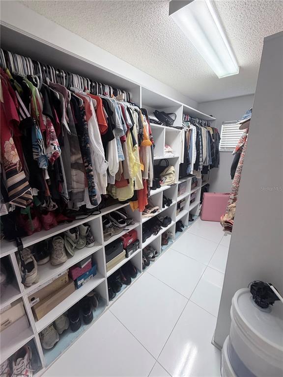 Building Photo - 2618 Hawthorne Ln