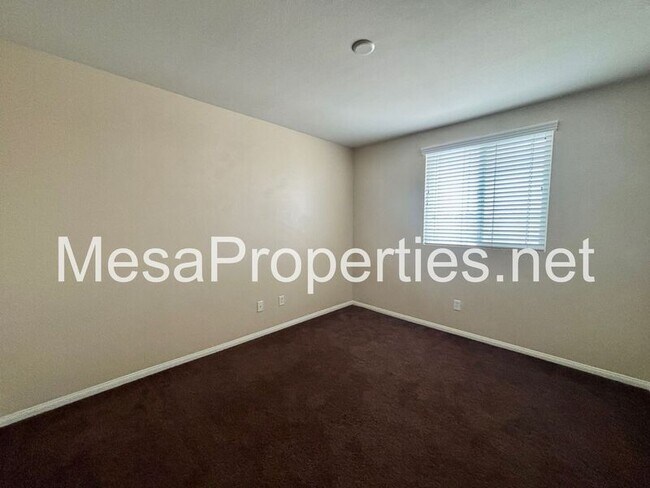 Building Photo - 16677 Desert Lily St