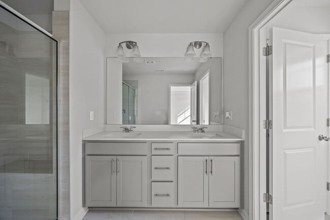 Building Photo - Charming 3 Bedroom Home located in Wake Forest