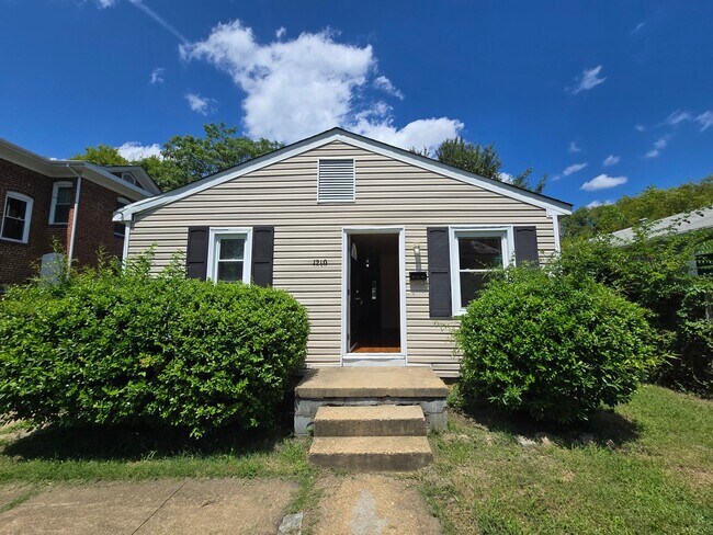 Building Photo - 1210 Carlisle Ave