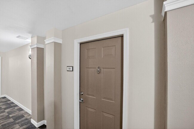 Building Photo - 533 NE 3rd Ave