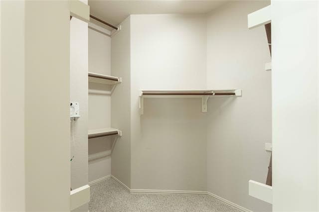 Building Photo - 2340 Aurora Dr