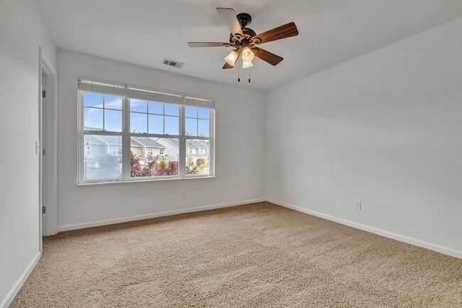 Building Photo - 282 Killian Way