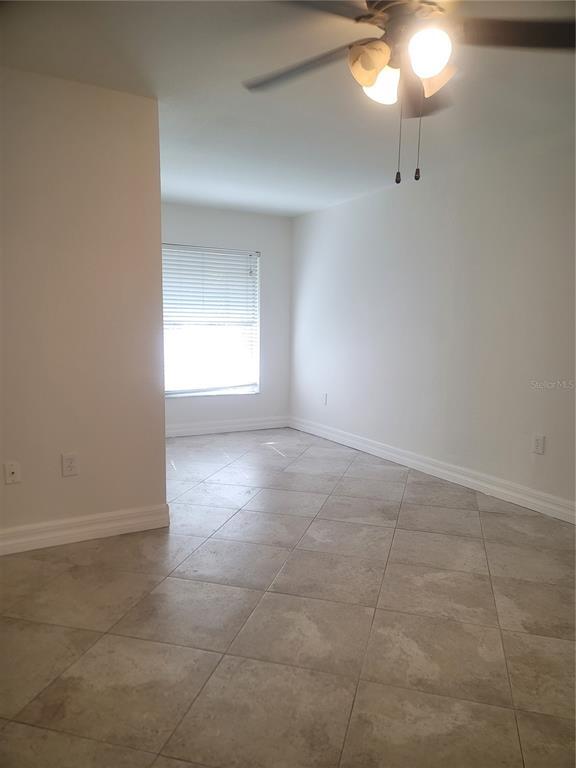 Building Photo - 3360 S Osprey Ave