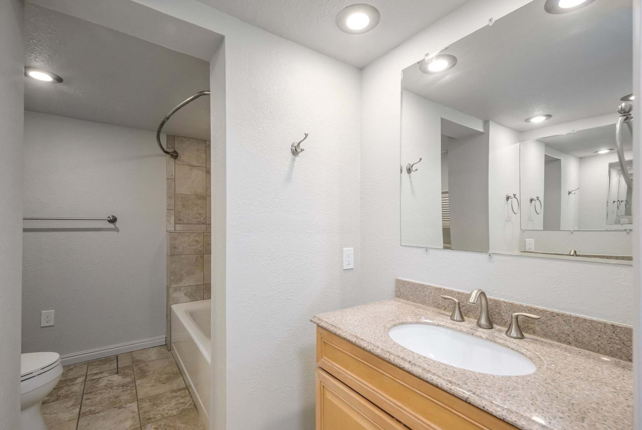 Building Photo - 445 N 100 E