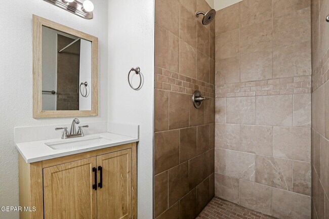Building Photo - 5852 Wrangler Dr