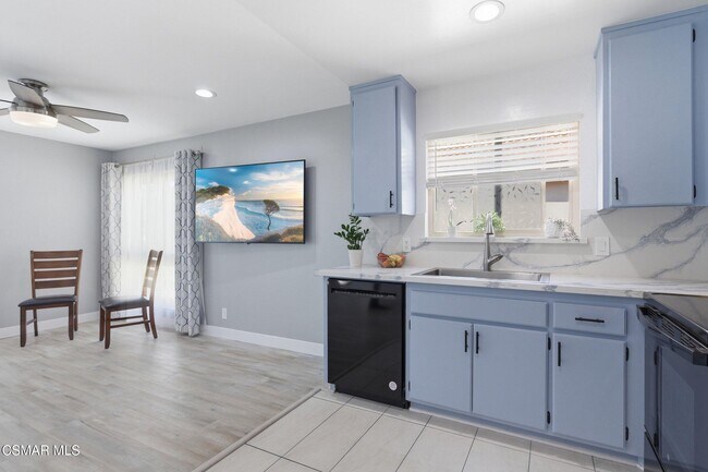 Building Photo - 254 Sequoia Ct