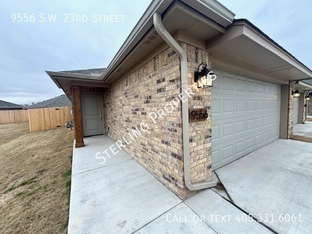 Building Photo - 9556 SW 23rd St