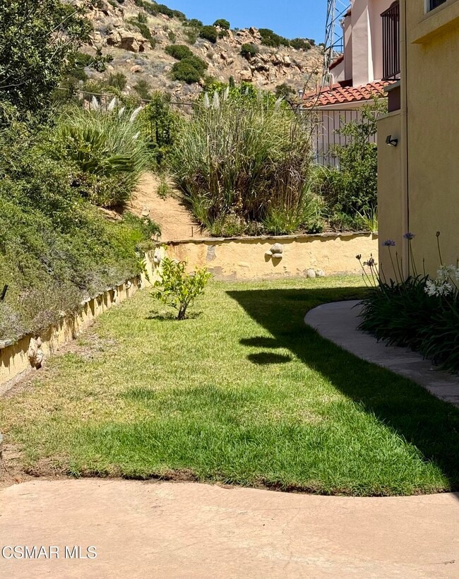 Building Photo - 1922 Golden Sky Cir