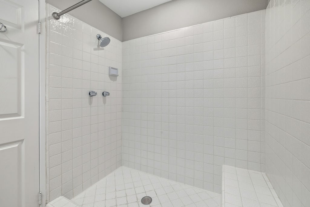 Building Photo - 501 Herondo St