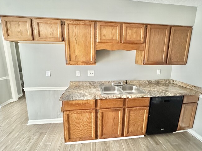 Building Photo - 8415 Woolrich Dr