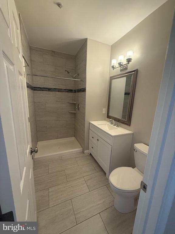 Building Photo - 8204 Blue Heron Dr