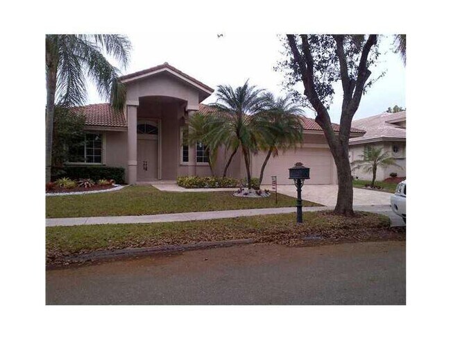 Building Photo - 2653 Oakbrook Dr
