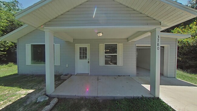 Building Photo - Charming 3 Bedroom, 2 Bathroom Home for Rent in Summerfield, FL