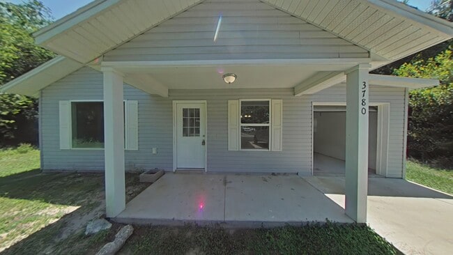Building Photo - Lovely 3/2 in Summerfield