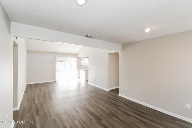 Building Photo - 11512 Dandelion Way