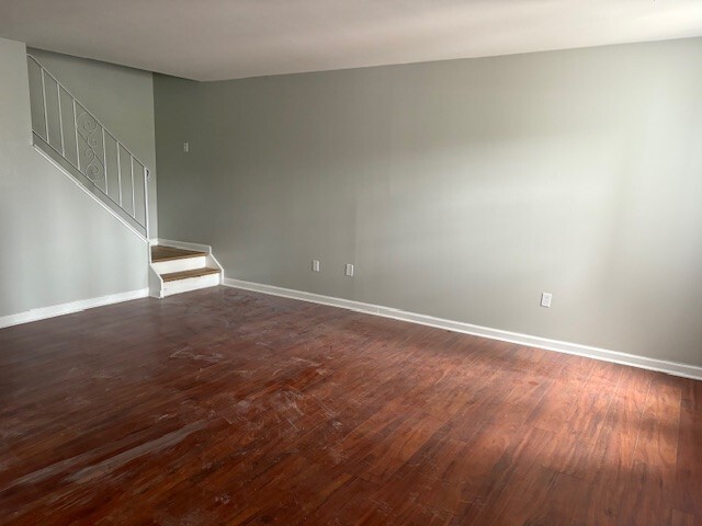 Building Photo - 2902 State Hill Rd