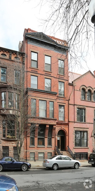 Building Photo - 441 State St