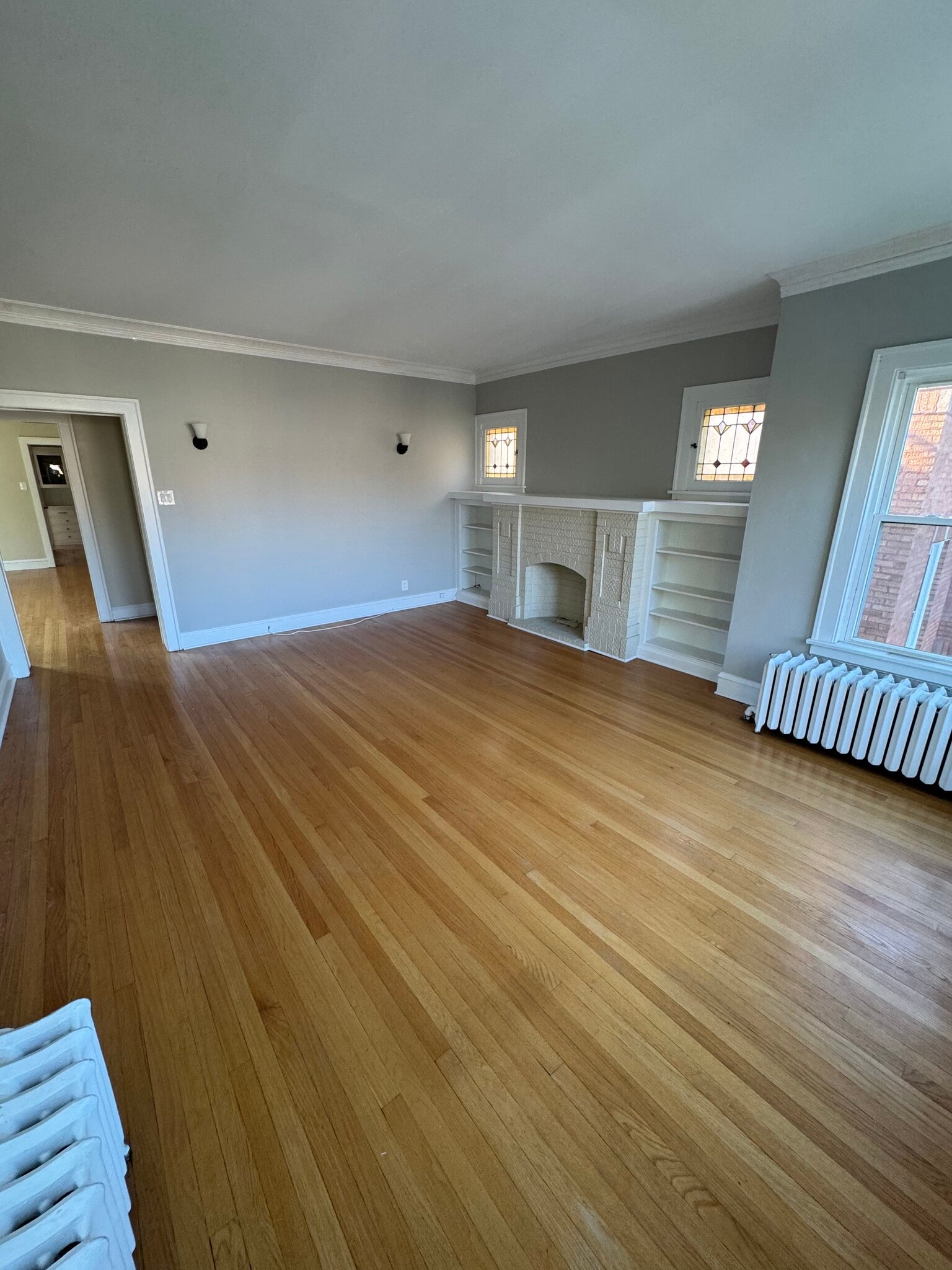 Building Photo - 6208 N Artesian Ave