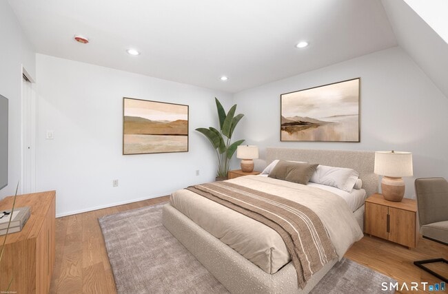 Building Photo - 7 Ann St