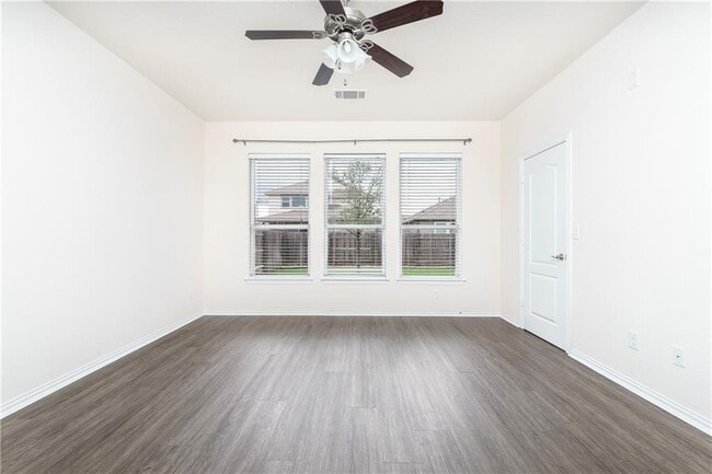 Building Photo - 720 Bonnet Blvd