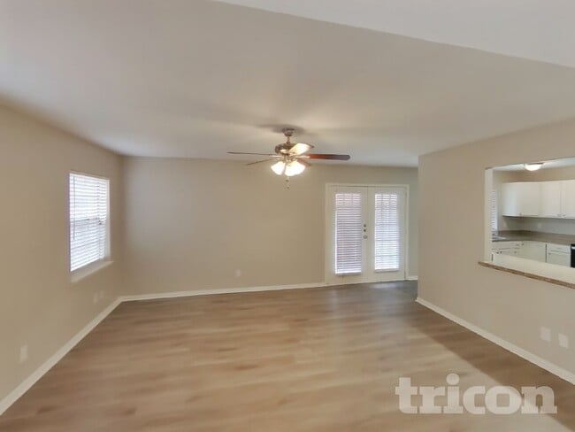 Building Photo - 4114 Hartford Dr