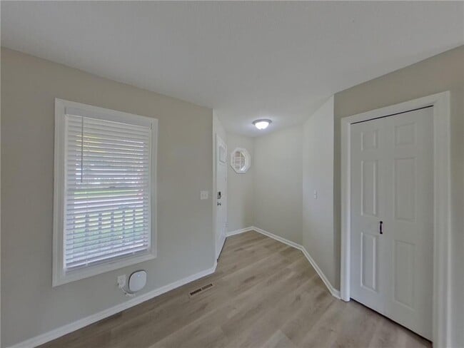 Building Photo - 2990 Payne Ave