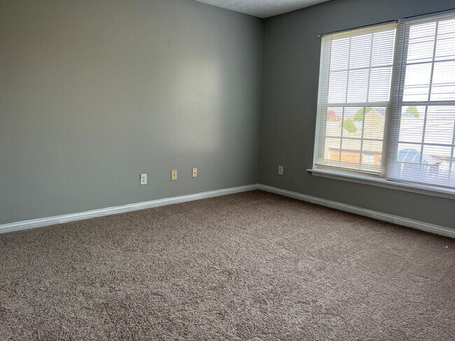 Building Photo - Florence Ct