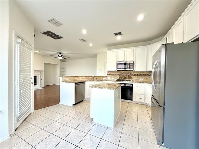 Building Photo - 516 Hawken Dr