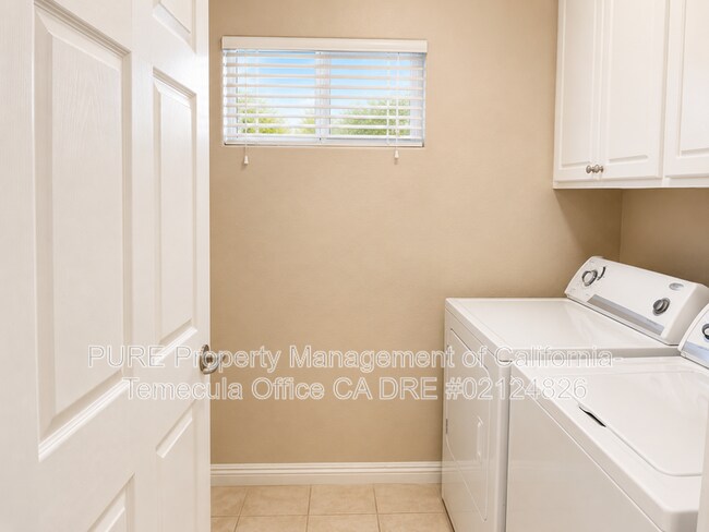 Building Photo - 41410 Juniper St