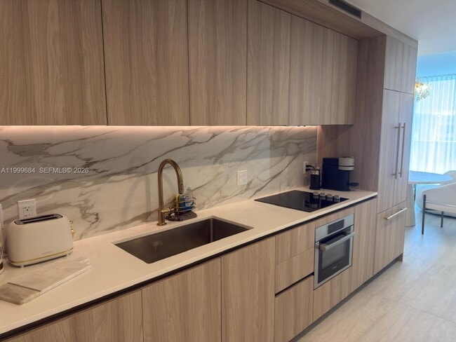 Building Photo - 77 SE 5th St