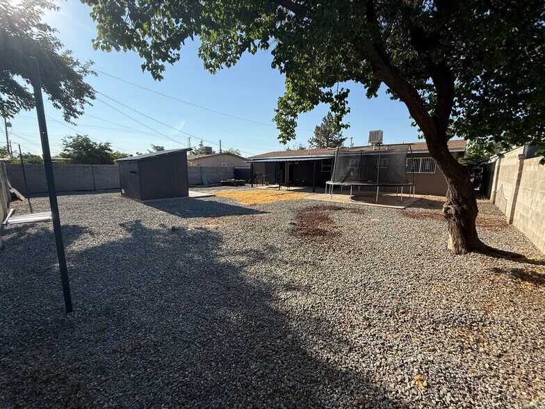 Building Photo - 5717 La Anita Ave NW