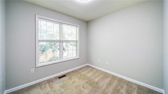 Building Photo - 104 Westchester Cir