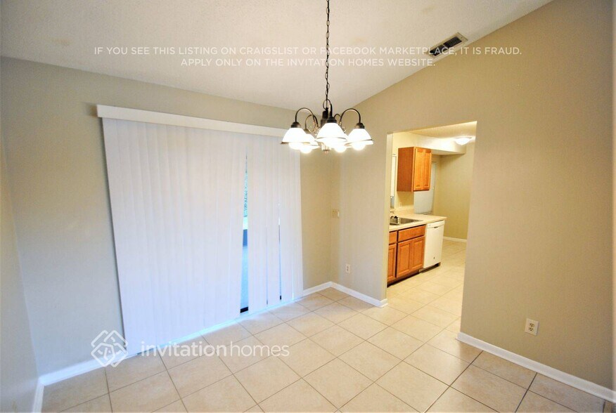 Building Photo - 2231 E Annapolis Dr