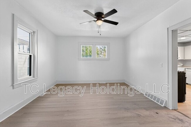 Building Photo - 316 Harrison St