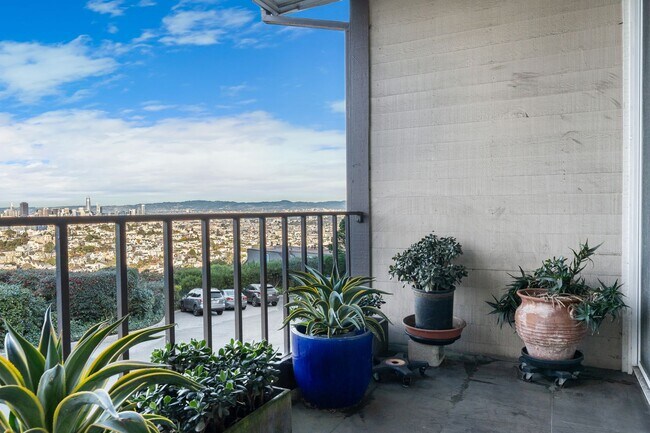 Building Photo - NEW! Diamond Heights Luxury, Available Unfurnished or Semi-Furnished • AMSI