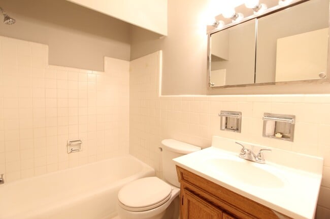 Building Photo - Great House with Fresh New Updates!!  Bett...