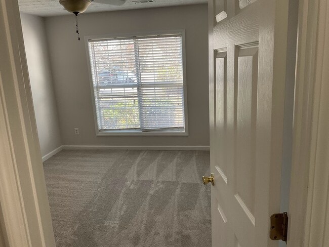 Building Photo - 919 Autumn Glen Way