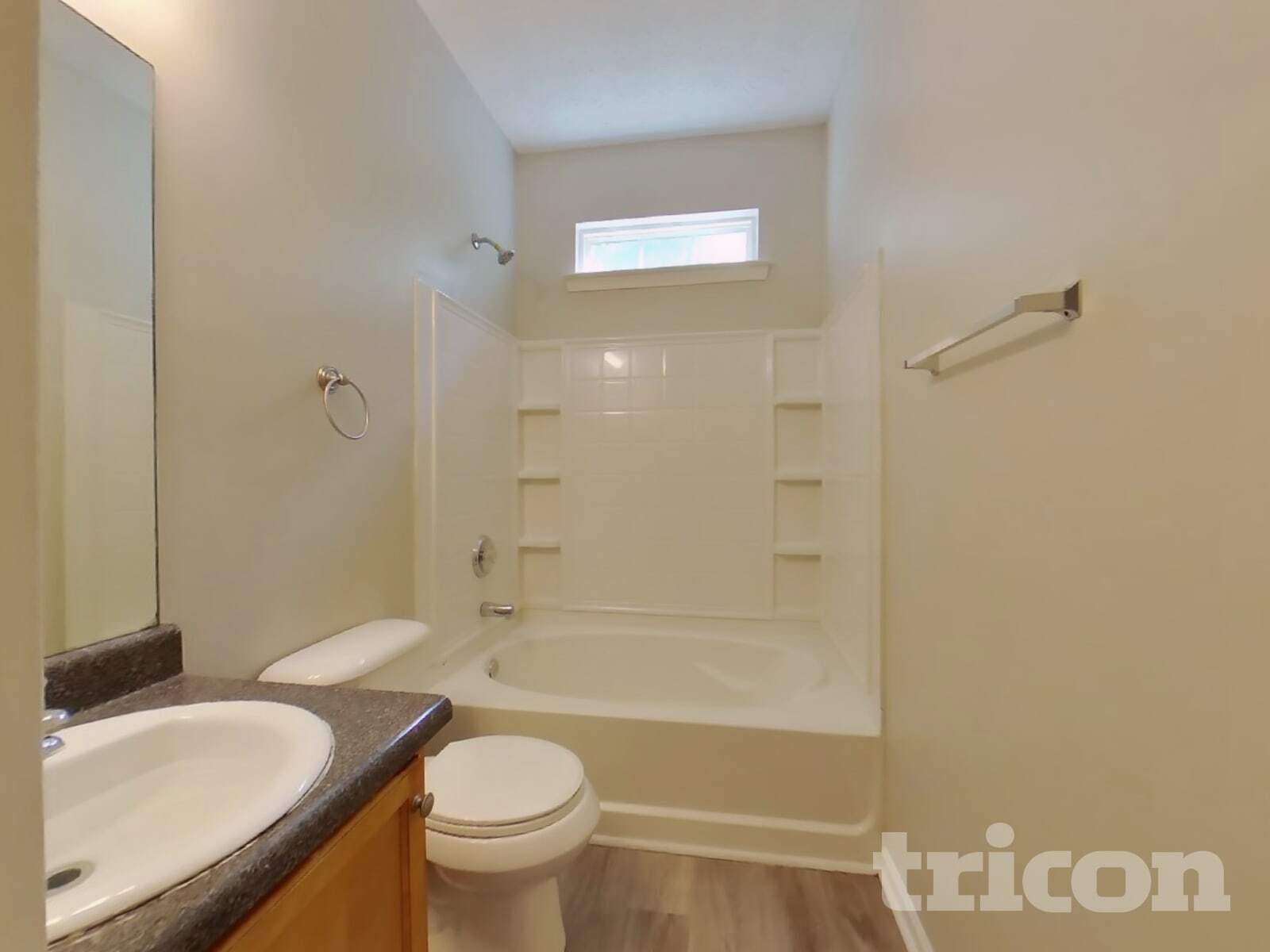 Building Photo - 5746 Lakeside Dr