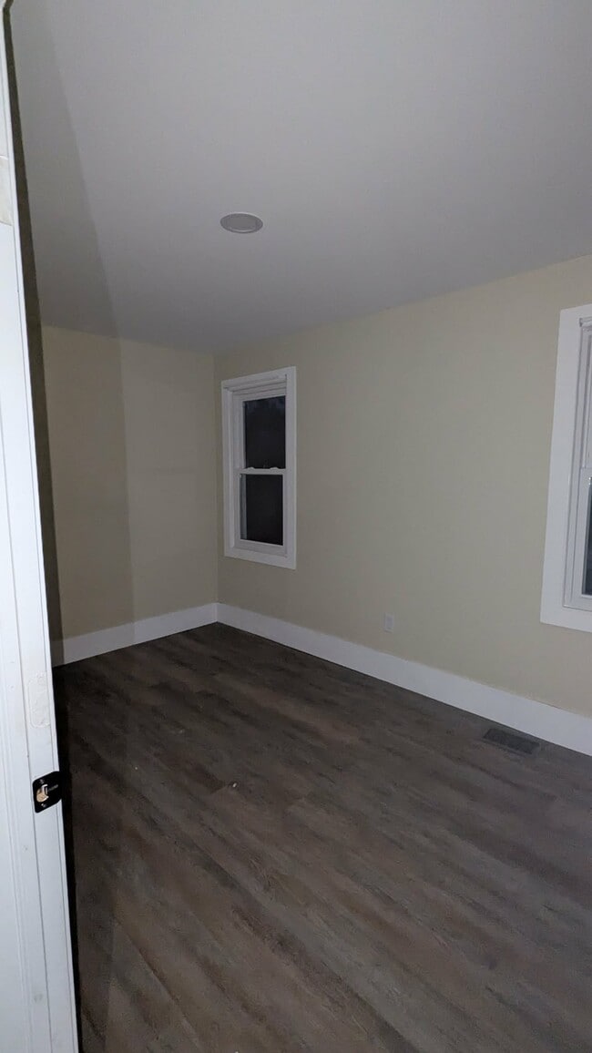 Building Photo - 5309 W 4th Ave