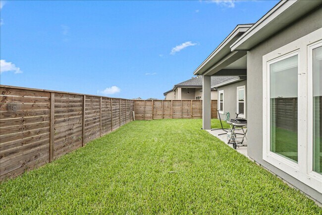 Building Photo - 7958 Snake River Dr
