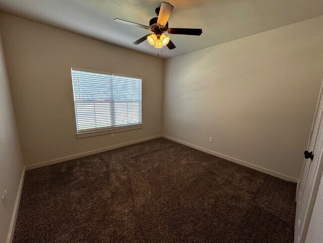 Building Photo - Beautiful Home Located Near Texas Tech Cam...