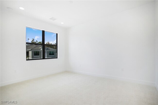 Building Photo - 20195 Ainsley St