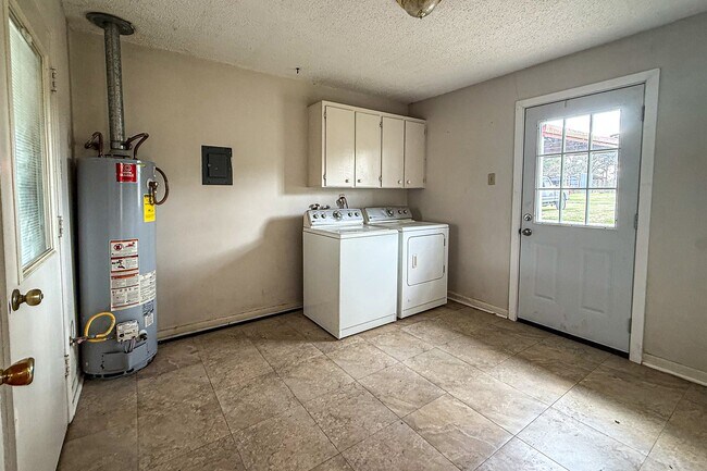 Building Photo - 51 -A Paul Dixon Rd